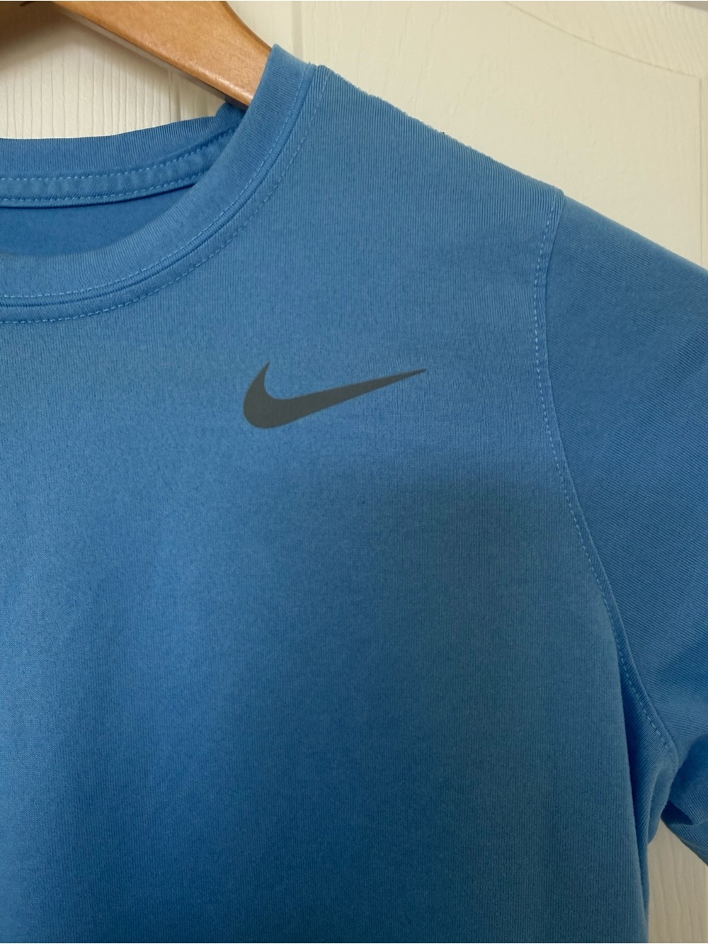 Nike Women's Dri-FIT Legend Short Sleeve Training Tee | Light Blue | size Lg - Picture 3 of 5